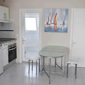  Apartment Blue Ocean